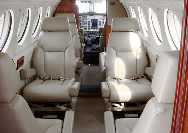 kingair 200 interior front