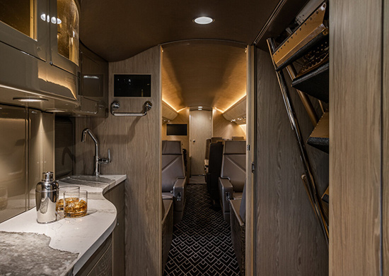 Challenger 604 galley2 challenger 604 galley2