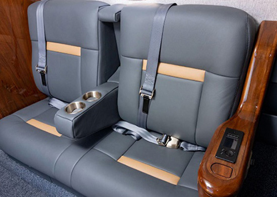 cj4 n590nj interior3