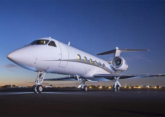 gulfstream g iv d exterior